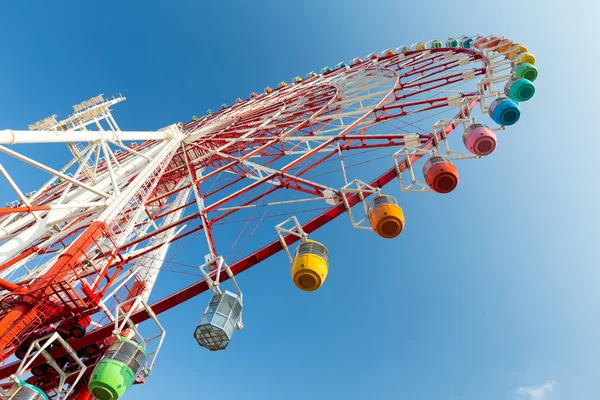 Big ferris wheel in amusement park — Stock Photo, Image