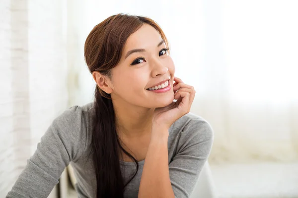 Woman relaxing at home — Stock Photo, Image