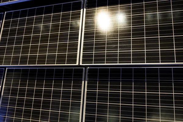 Paneles solares modernos — Foto de Stock
