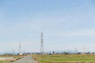 yüksek gerilim kuleleri ve iletim hatları