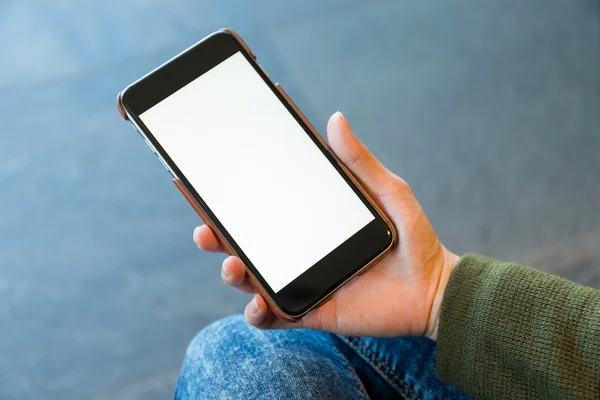 Woman using cellphone — Stock Photo, Image