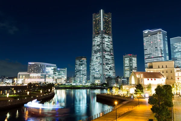 Paisagem urbana yokohama à noite — Fotografia de Stock