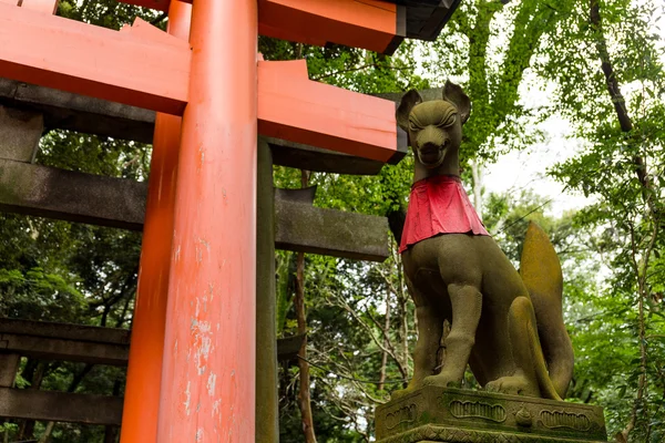 Statua Fox w świątyni japoński — Zdjęcie stockowe