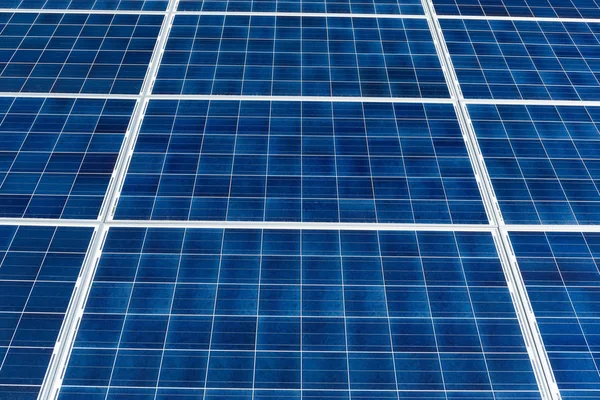 Paneles solares modernos — Foto de Stock