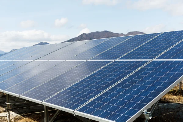 Moderne zonnepanelen — Stockfoto