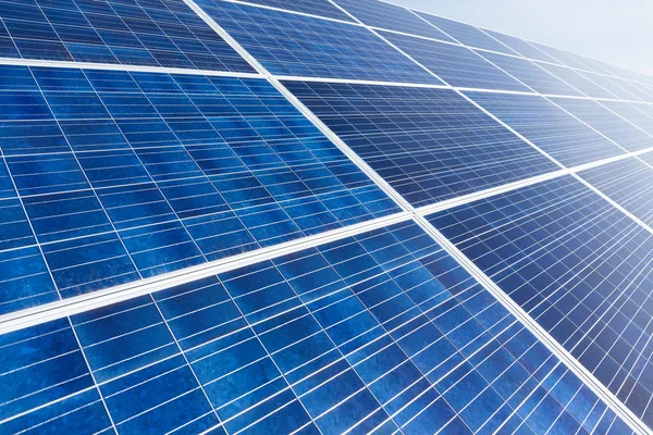 Paneles solares modernos — Foto de Stock