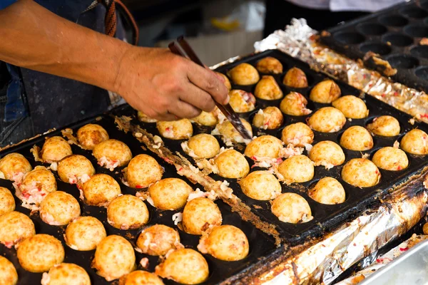 Japon kalamar topları yapma — Stok fotoğraf