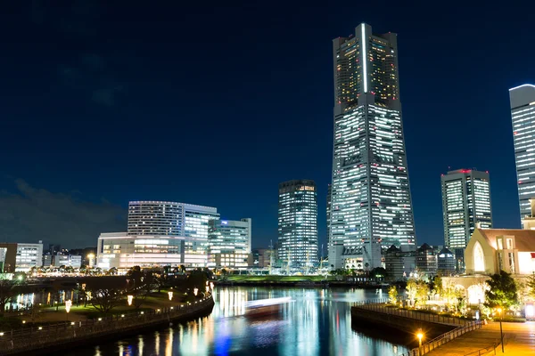 Paisagem urbana yokohama à noite — Fotografia de Stock