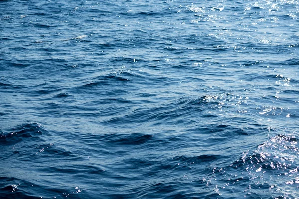 Paisaje marino con olas azules — Foto de Stock