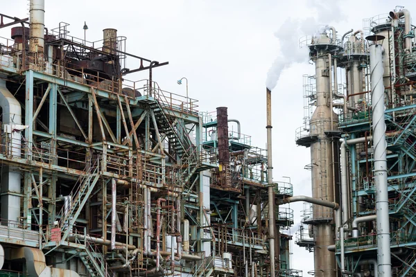 Bâtiments industriels dans une grande usine — Photo