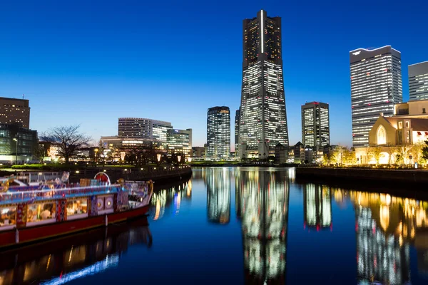 Yokohama skyline à noite — Fotografia de Stock