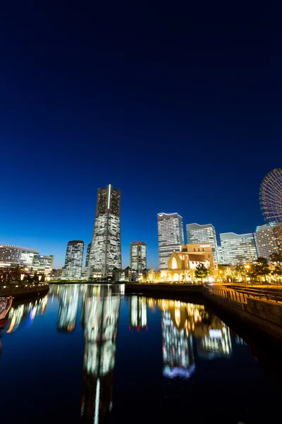 夜に横浜スカイライン — ストック写真