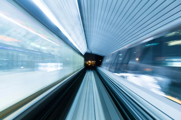 Tren tüneli Tokyo içinde hareket — Stok fotoğraf