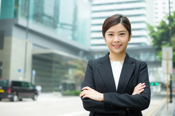 Young asian businesswoman in business suit — Stock Photo, Image