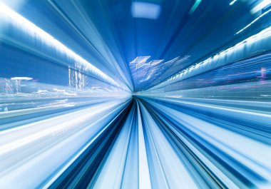 Tren tüneli Tokyo içinde hareket