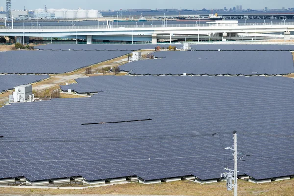 Paneles solares modernos — Foto de Stock