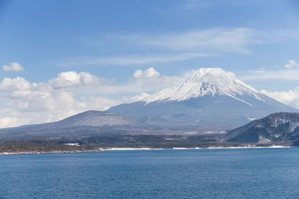 Sjön Motosu med berget Fuji — Stockfoto