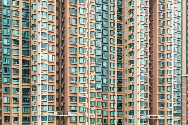 Edificio residenziale in città — Foto Stock