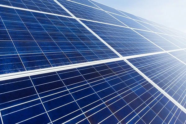 Paneles solares modernos — Foto de Stock