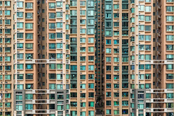 Edificio de rascacielos con ventanas — Foto de Stock