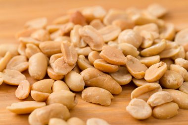 Soyulmuş fıstık yığını