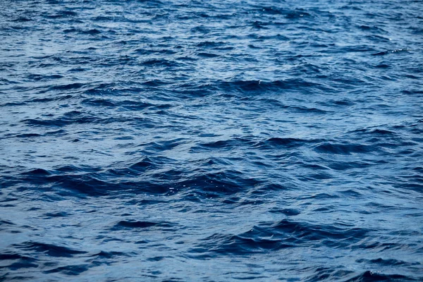 Havet vågig yta — Stockfoto