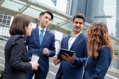 Grup çok etnik iş adamları