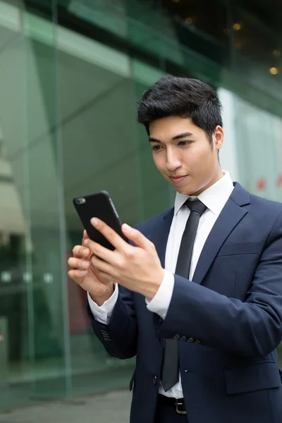 Joven asiático hombre de negocios traje —  Fotos de Stock