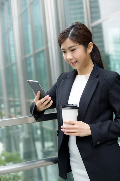 Joven asiática mujer de negocios traje —  Fotos de Stock