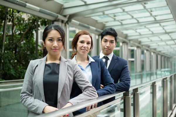 Grupo de personas de negocios multiétnicos — Foto de Stock