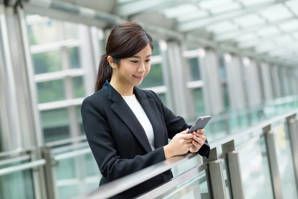 Young asian businesswoman in business suit — Stock Photo, Image