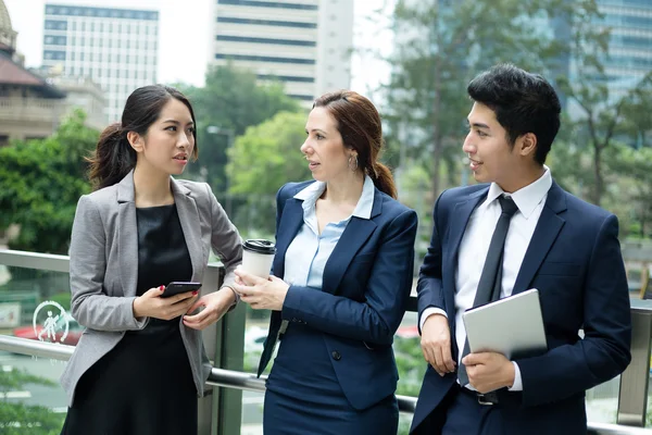 Grupo de personas de negocios multiétnicos — Foto de Stock