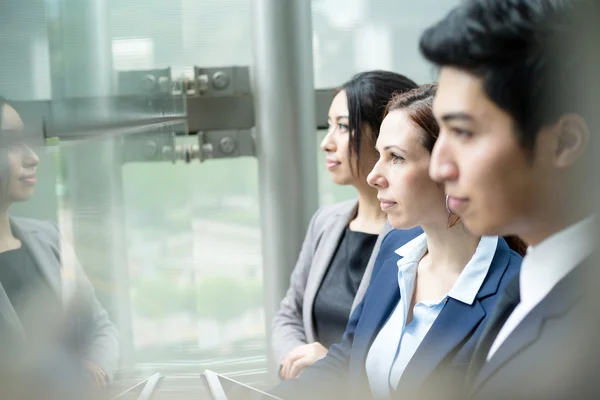 Grupo de personas de negocios multiétnicos — Foto de Stock