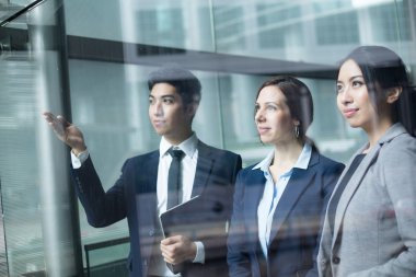 Grup çok etnik iş adamları