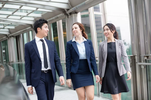 Grupo de personas de negocios multiétnicos — Foto de Stock