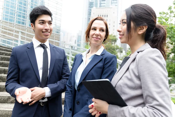 Grupo de personas de negocios multiétnicos — Foto de Stock