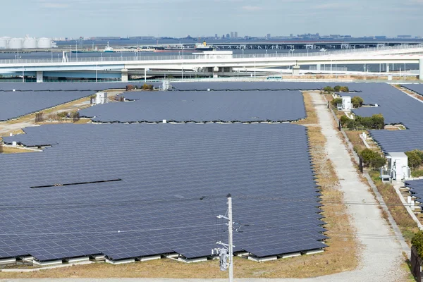 Paneles solares modernos — Foto de Stock