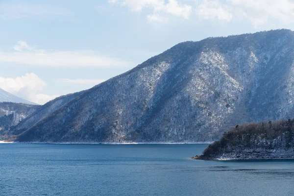 日本の本栖湖 — ストック写真