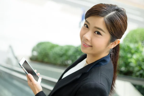 Young asian businesswoman in business suit — Stock Photo, Image