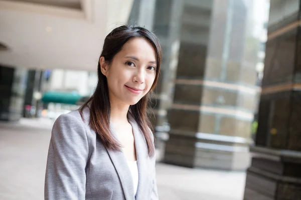 Joven asiática mujer de negocios traje —  Fotos de Stock