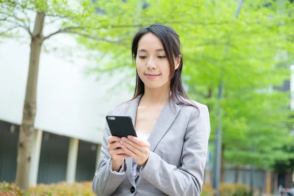 iş takım elbiseli genç Asyalı işkadını