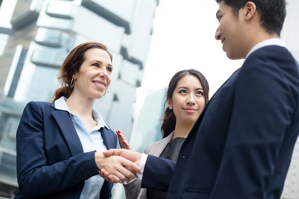 Grupo de personas de negocios multiétnicos — Foto de Stock