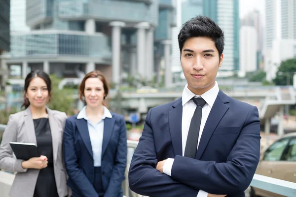 Jóvenes empresarios multiétnicos —  Fotos de Stock