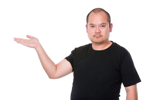Азиатский мужчина в черной футболке — стоковое фото