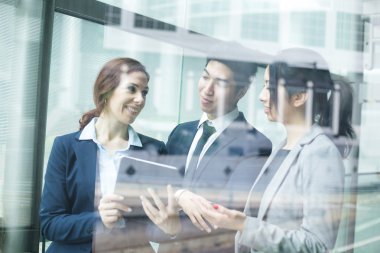 Grup çok etnik iş adamları