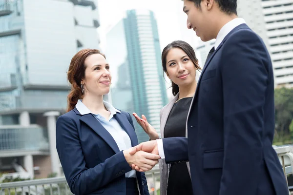 Grupo de personas de negocios multiétnicos — Foto de Stock