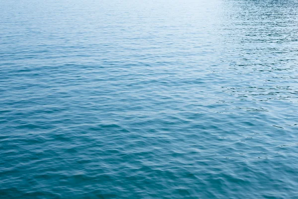 Paisaje marino con olas azules — Foto de Stock