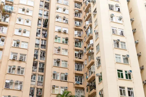 Lägenhetsbyggnad i hong kong — Stockfoto