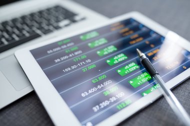 İş çizelgeleri bir ekran ile dijital tablet