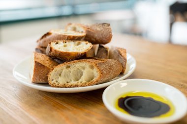 Beyaz tabakta baget Fransız